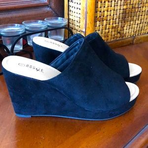 Black Wedge Shoes